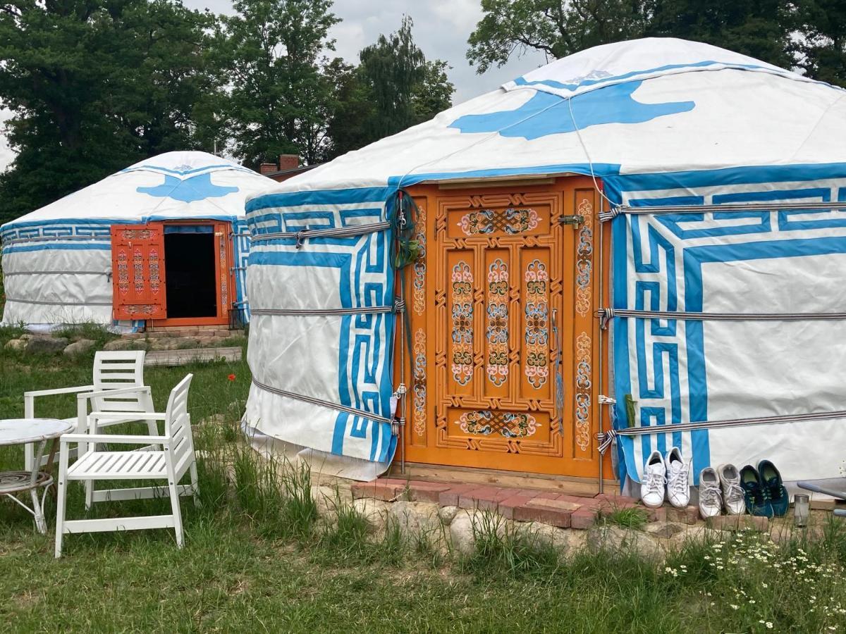فندق Mongolische Jurte Im Art.Quartier Velgast المظهر الخارجي الصورة